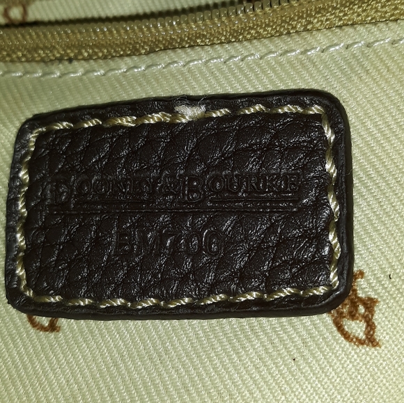 Dooney & bourke signature 1975 large Hobo bag - Picture 2 of 4